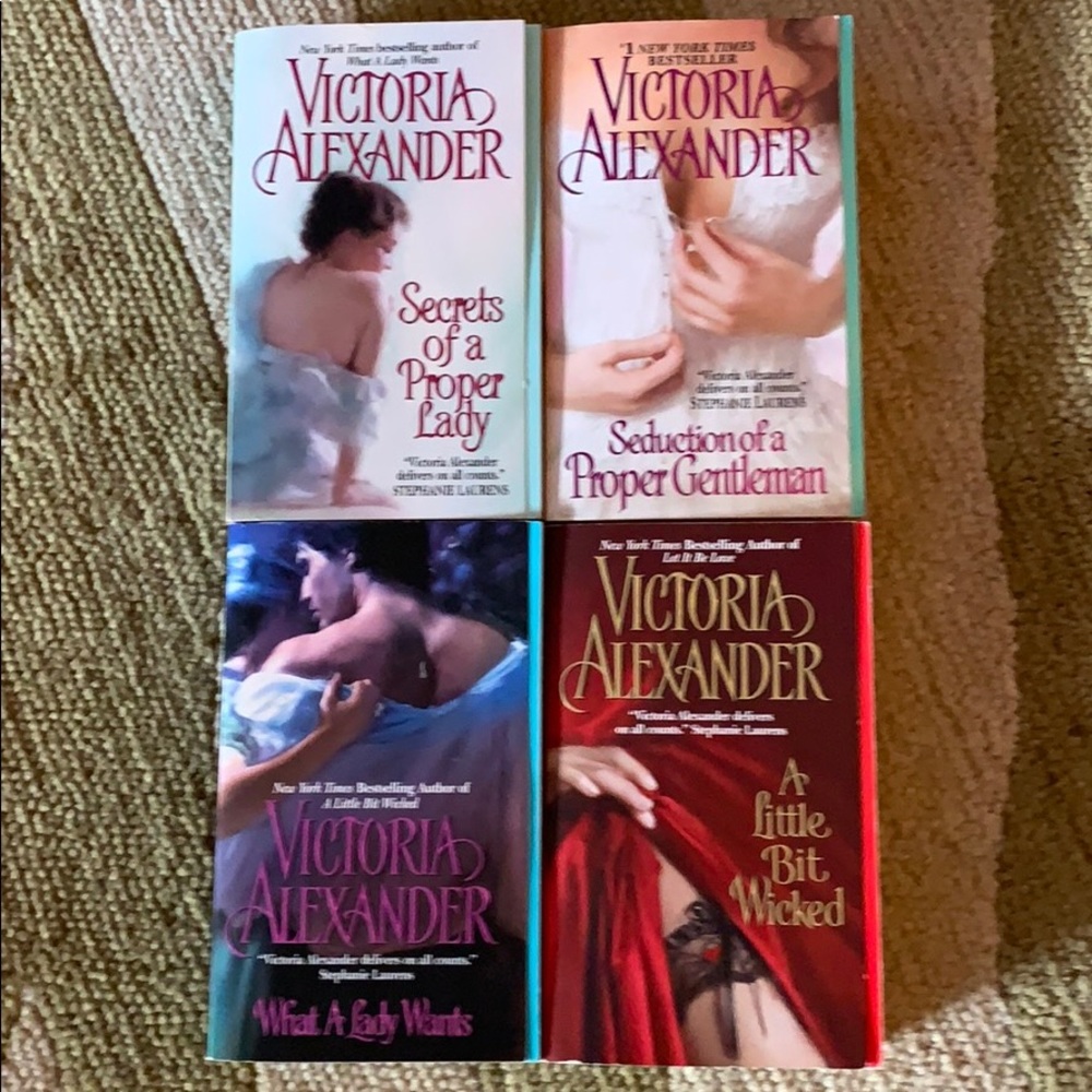 VICTORIA ALEXANDER (4) Romance Novels